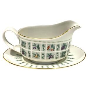 Royal Doulton England Tapestry TC1024 Fine China Gravy Boat/Underplate-Excellent